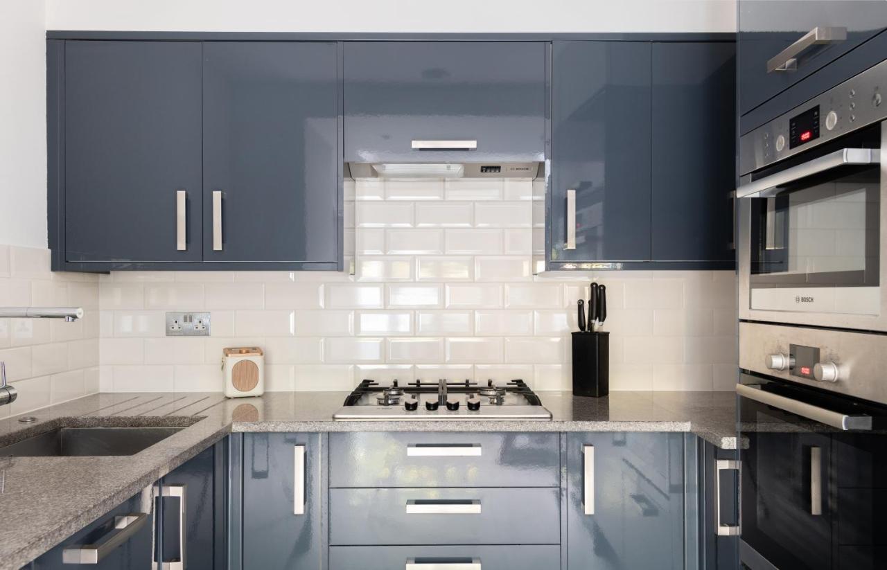 The Heart Of Shepherds Bush - Modern 2Bdr Apartment With Garden Londra Exterior foto