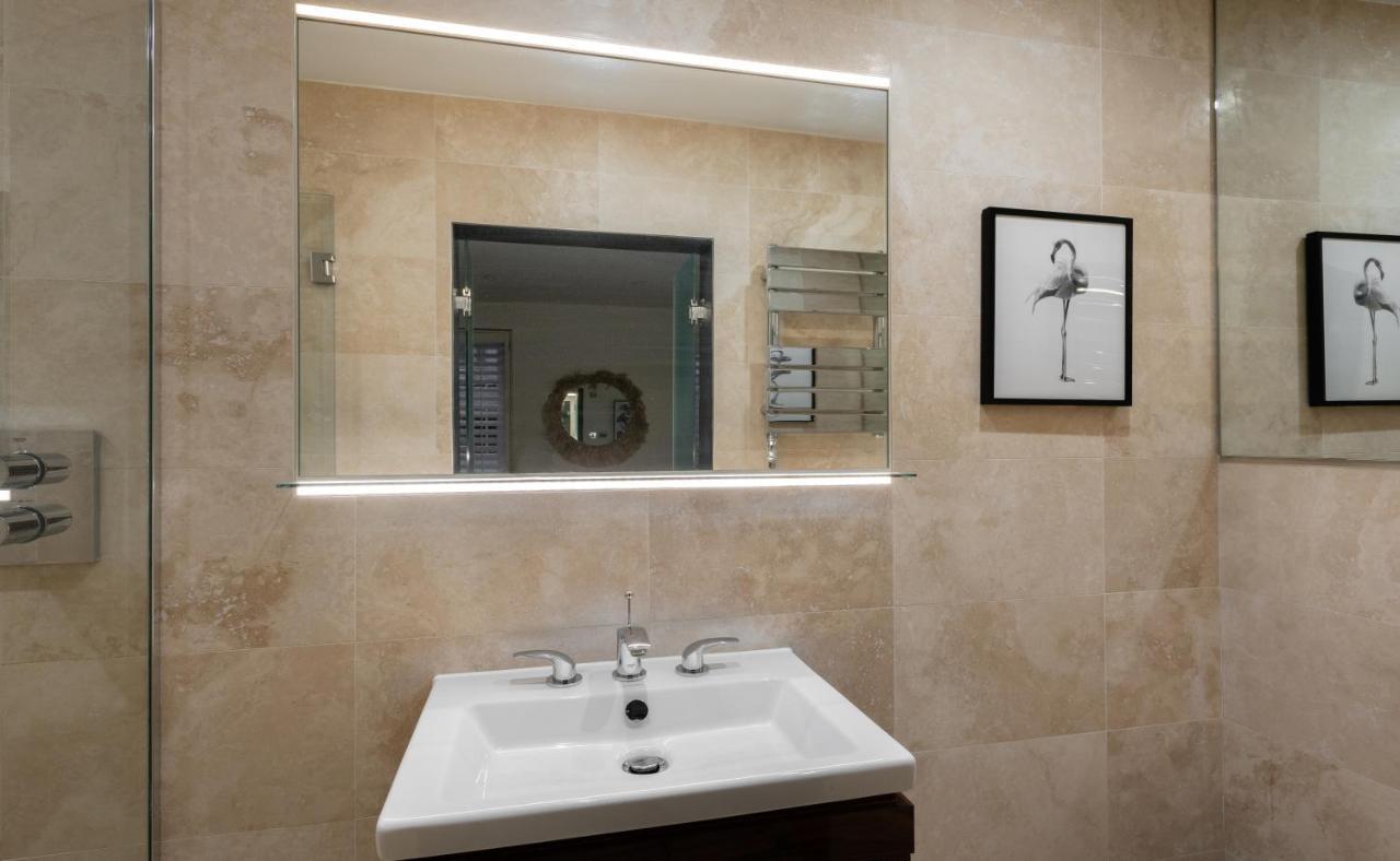The Heart Of Shepherds Bush - Modern 2Bdr Apartment With Garden Londra Exterior foto